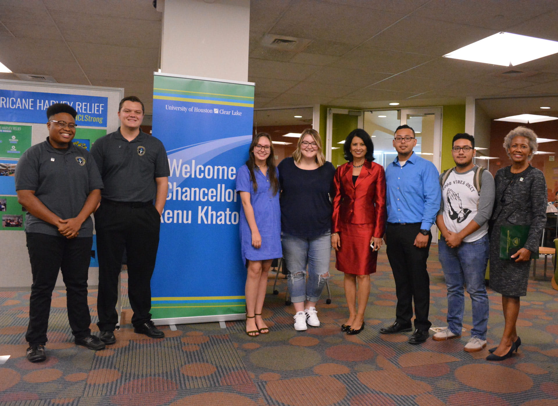 Chancellor Khator chats with UHCL student leaders
